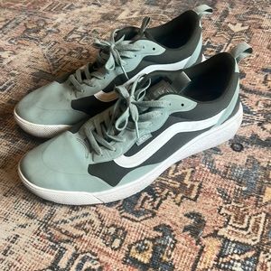 Vans Ultrarange exo size 12